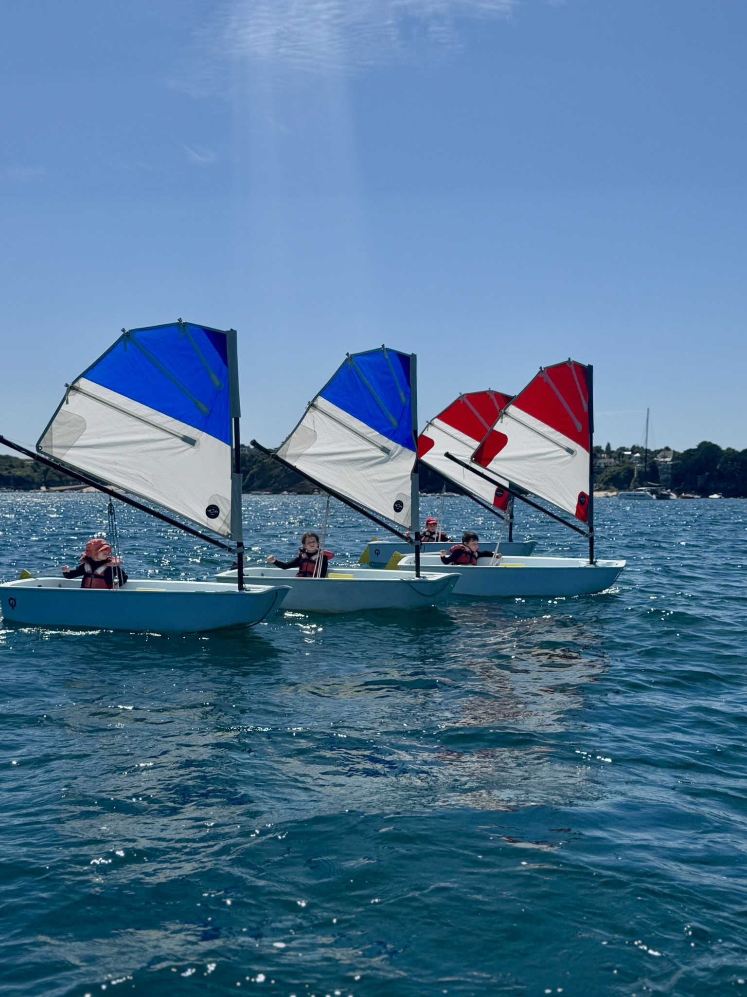 Centre nautique Plougonvelin Trez HIr - Stage voile mousaillons optimist
